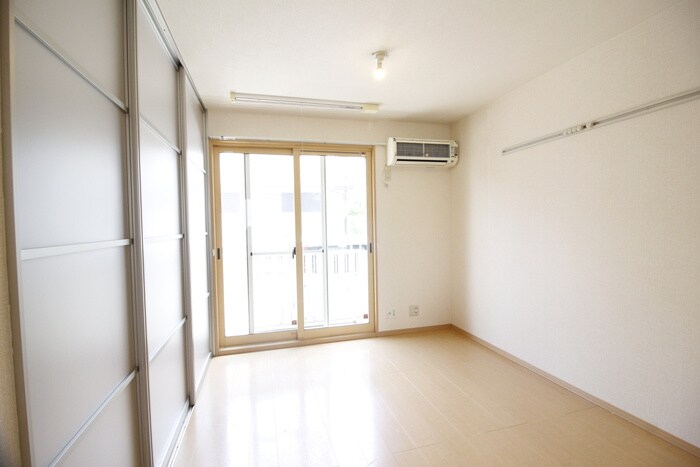 物件内観写真14　(居室)