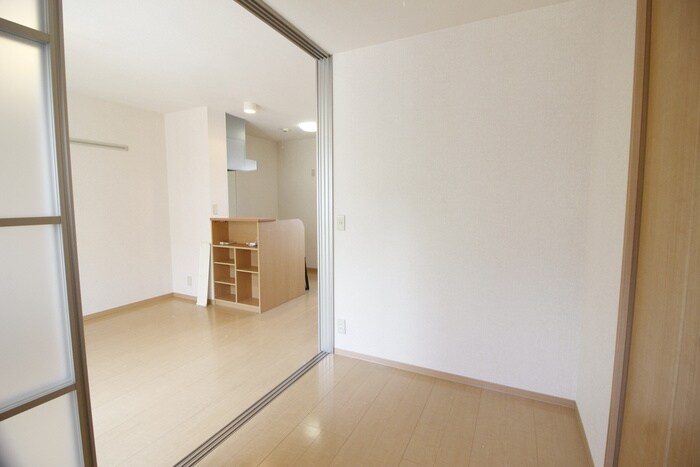 物件内観写真15　(居室)