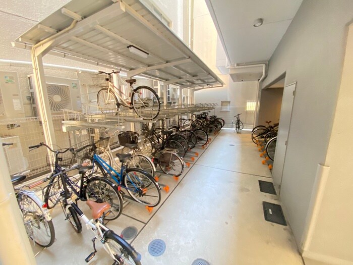 物件外観写真3　(駐輪場)