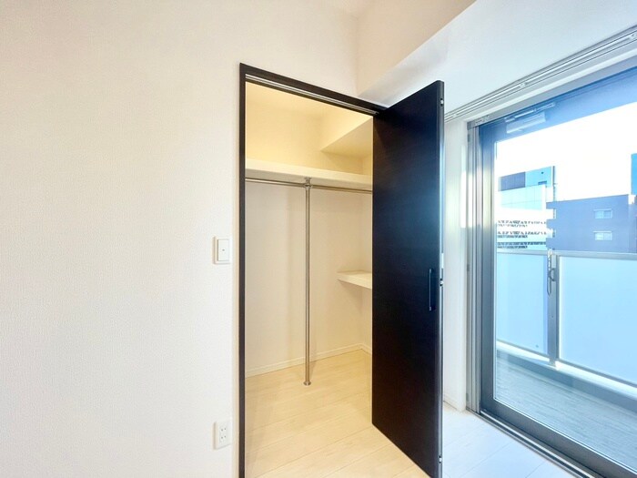 物件内観写真12　(収納)