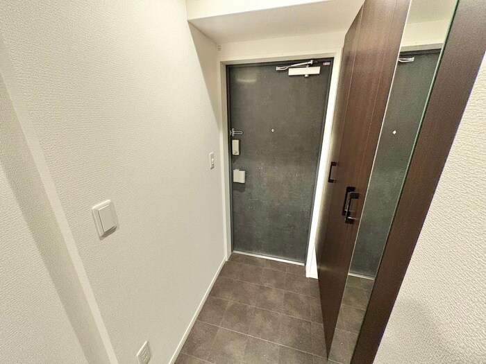 物件内観写真14　(玄関)