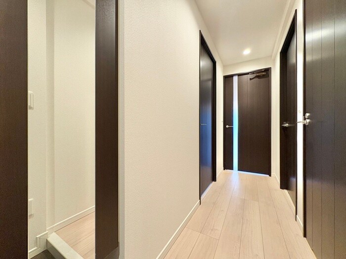 物件内観写真16　(廊下)