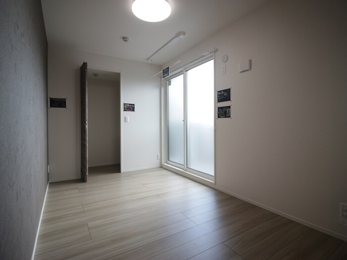 物件内観写真19　(居室)