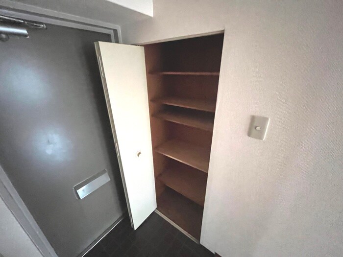 物件内観写真15　(靴箱)