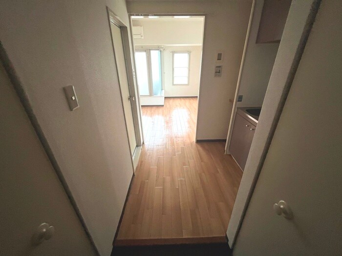 物件内観写真16　(廊下)