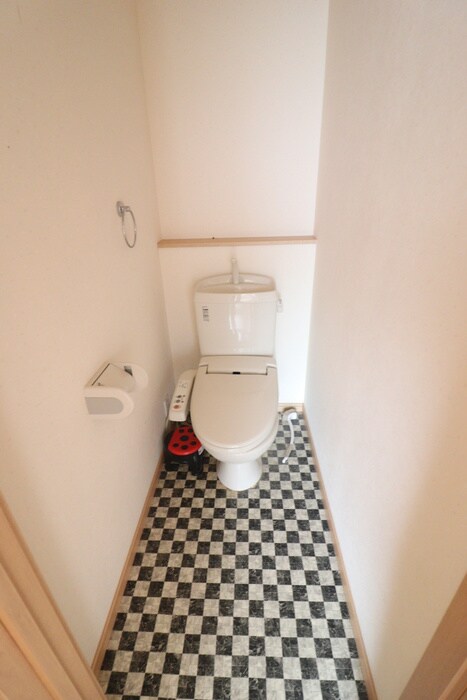 物件内観写真12　(トイレ)