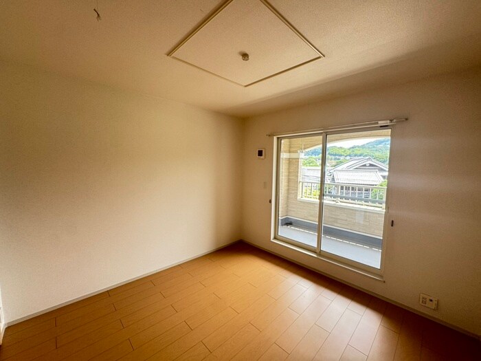 物件内観写真11　(居室)