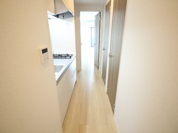 物件内観写真18　(玄関)