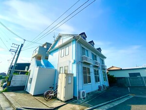 マ－メイド外観写真