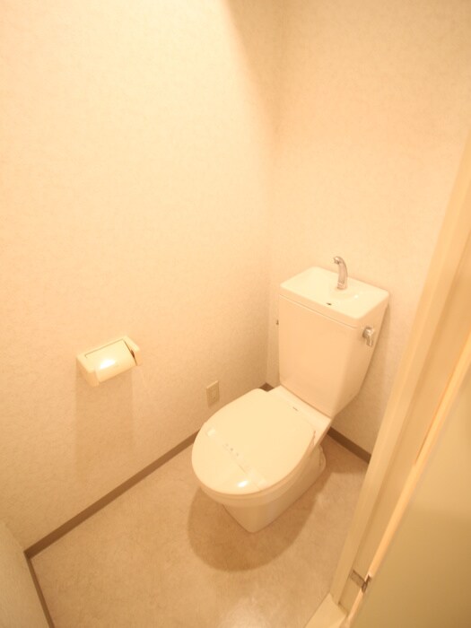 物件内観写真11　(トイレ)