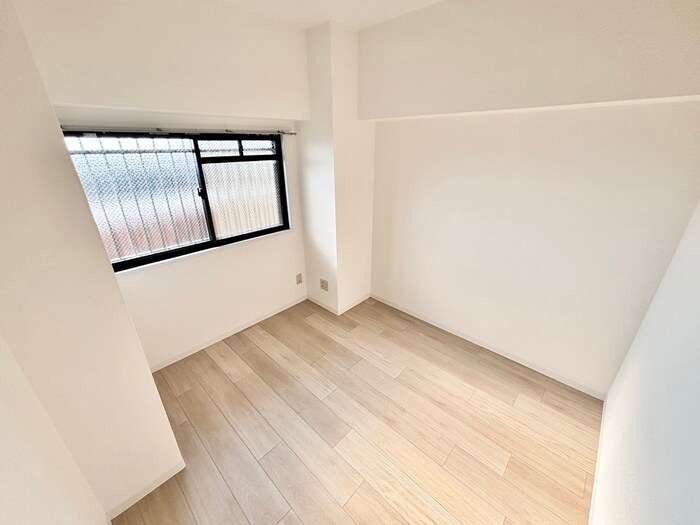 物件内観写真10　(居室)