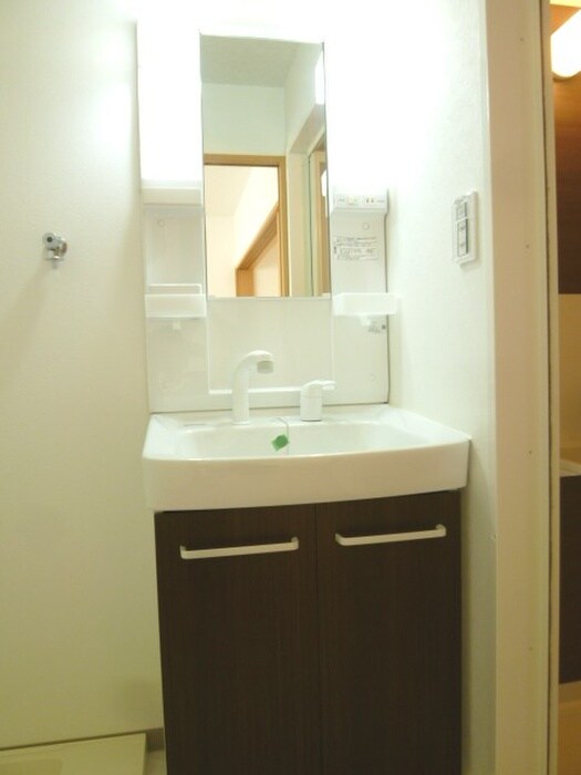 物件内観写真11　(洗面)