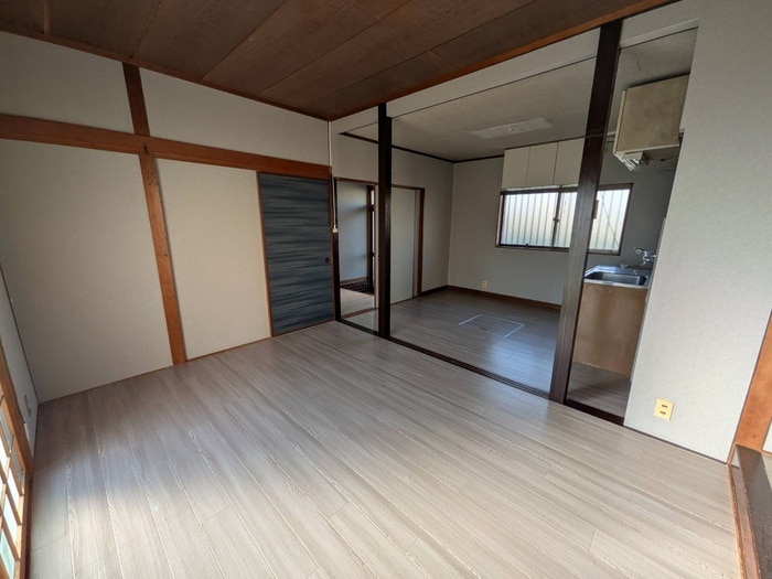 物件内観写真8　(居室)