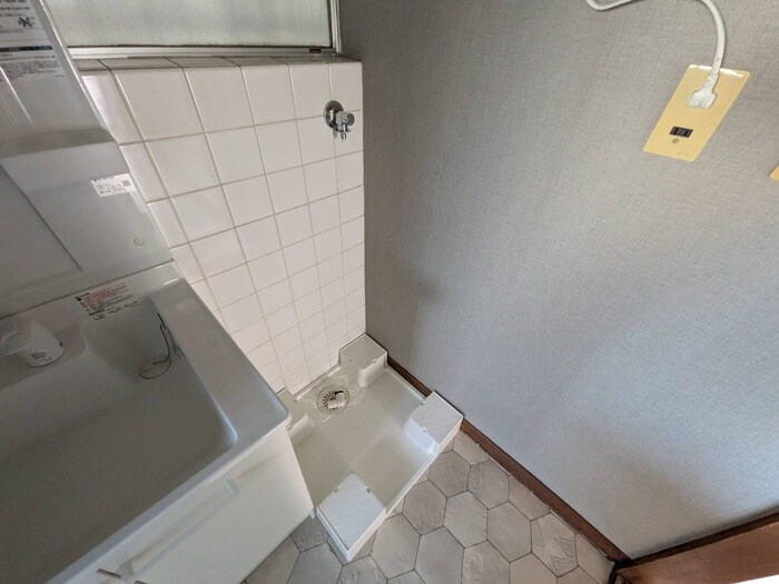 物件内観写真18　(洗濯機置場)