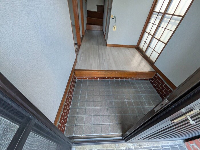 物件内観写真19　(玄関)