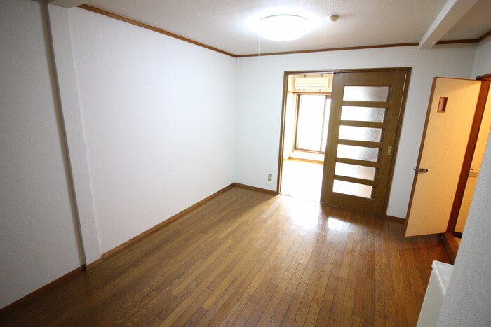 物件内観写真6　(居室)