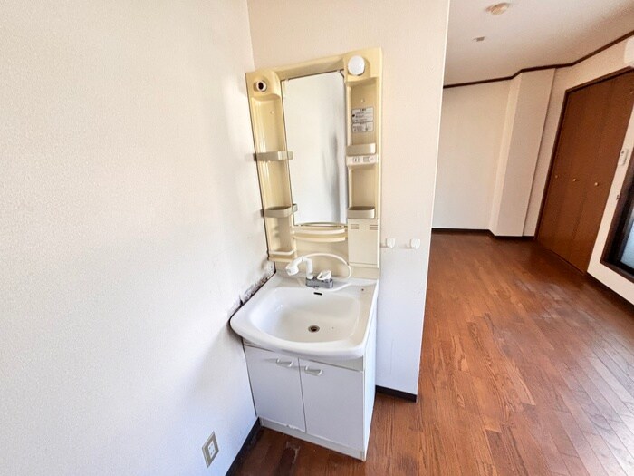 物件内観写真9　(洗面)