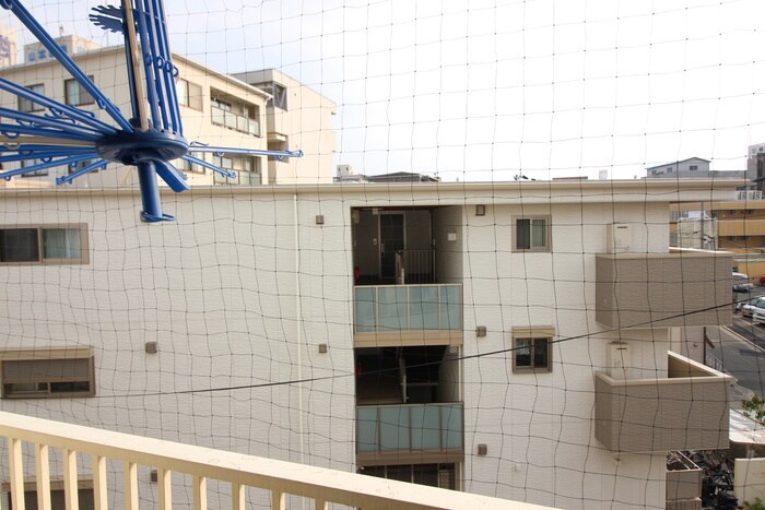 物件内観写真18　(室内からの展望)