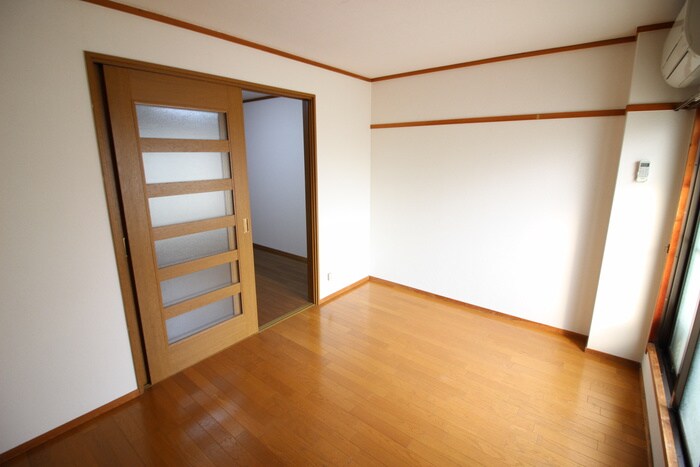 物件内観写真19　(居室)