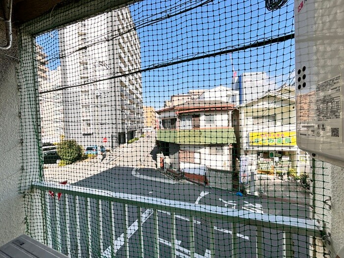 物件内観写真20　(室内からの展望)