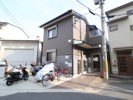 アークリード佛大鷹峯外観写真