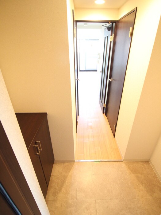 物件内観写真15　(玄関)