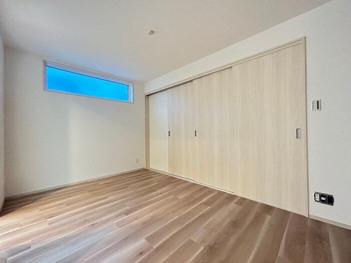 物件内観写真8　(居室)