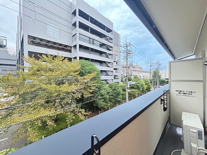 物件内観写真16　(室内からの展望)