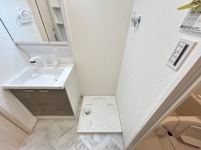 物件内観写真17　(洗濯機置場)