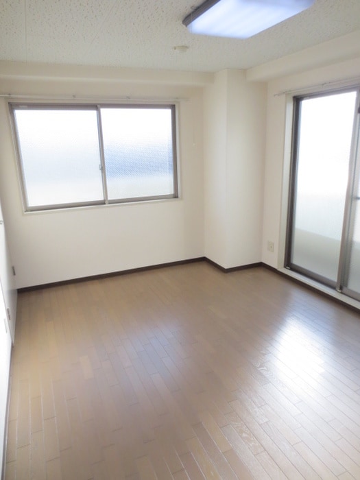 物件内観写真4　(居室)