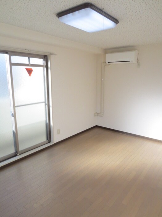 物件内観写真5　(居室)