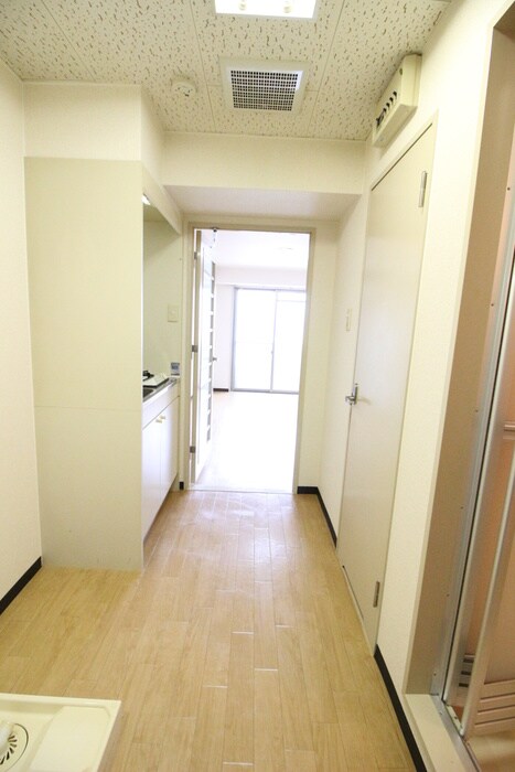 物件内観写真11　(廊下)