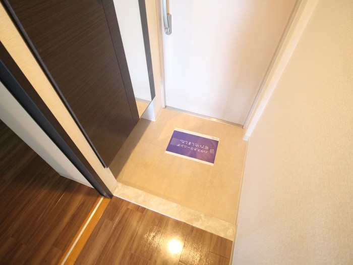 物件内観写真22　(玄関)