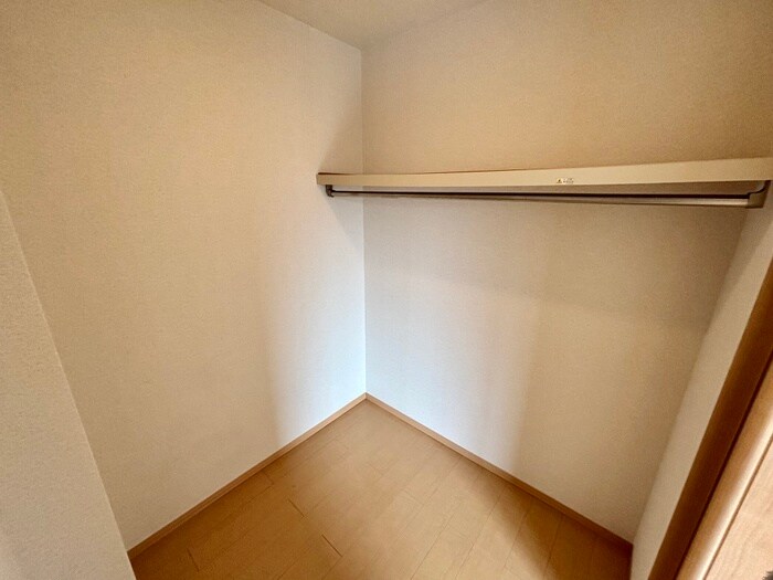 物件内観写真13　(収納)
