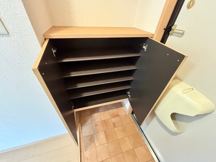 物件内観写真16　(靴箱)