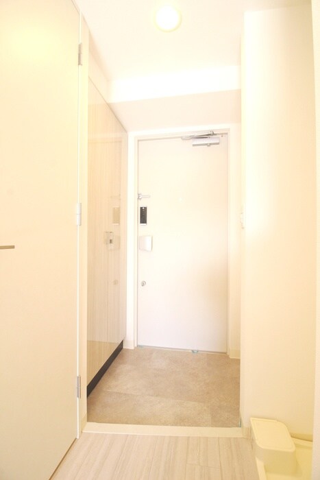 物件内観写真15　(玄関)