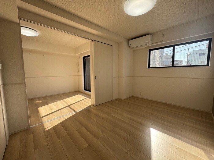 物件内観写真8　(居室)