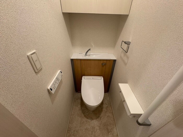 物件内観写真15　(トイレ)