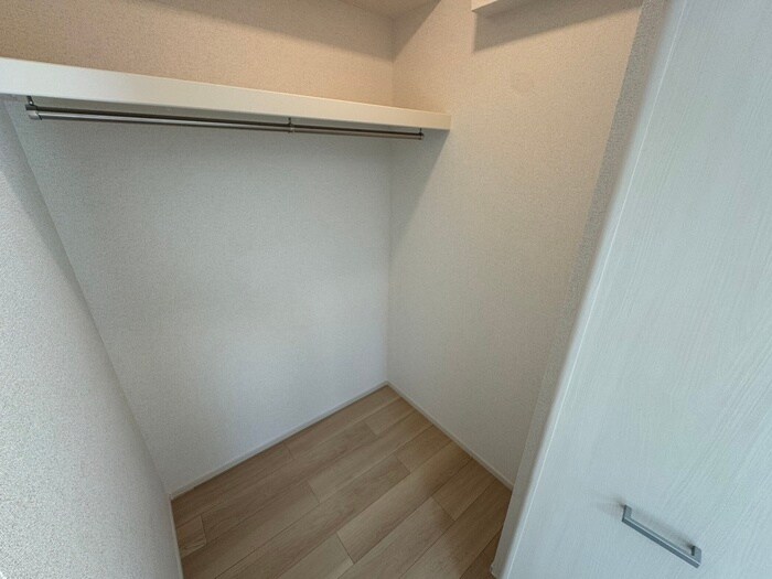 物件内観写真15　(収納)