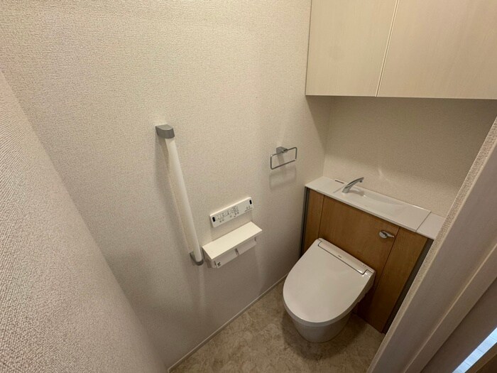 物件内観写真16　(トイレ)