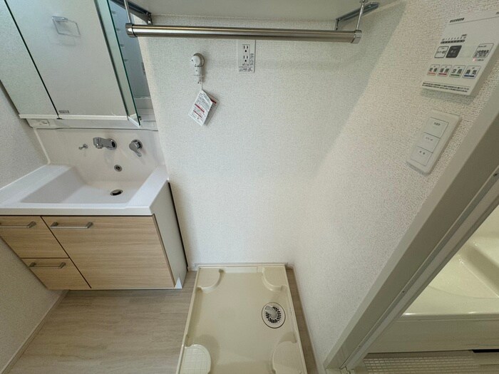 物件内観写真16　(洗濯機置場)