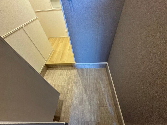 物件内観写真17　(玄関)