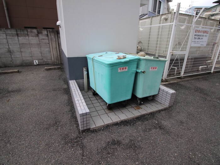 物件外観写真6　(建物設備)