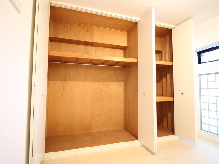 物件内観写真12　(収納)