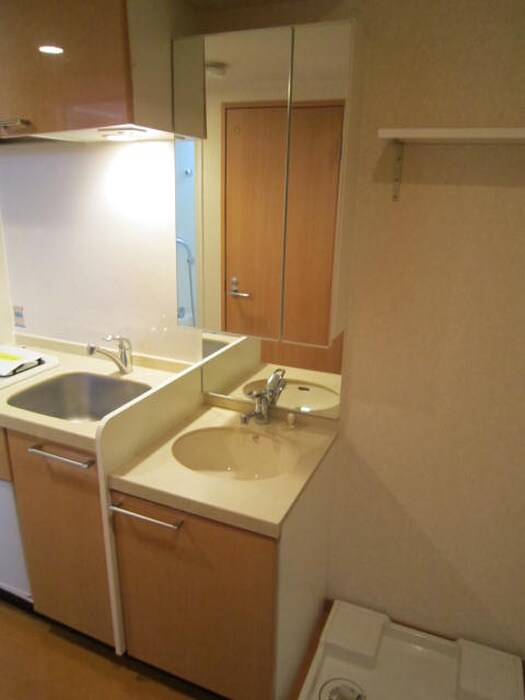 物件内観写真9　(洗面)
