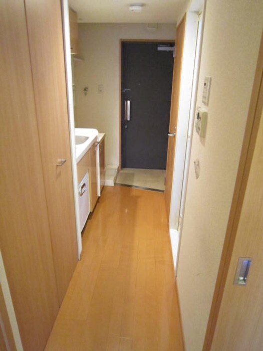 物件内観写真18　(玄関)