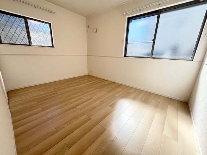 物件内観写真8　(居室)