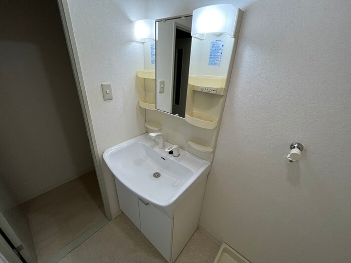 物件内観写真9　(洗面)