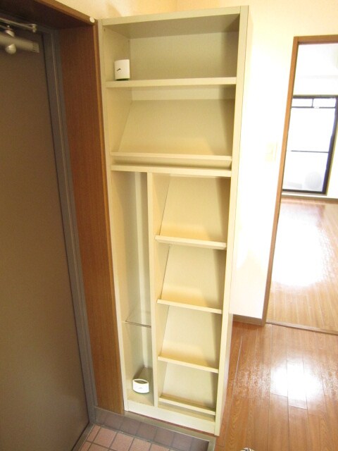物件内観写真15　(靴箱)