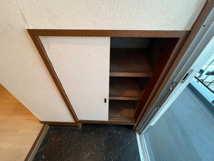 物件内観写真15　(靴箱)